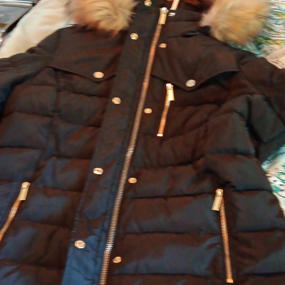 Michael Kors women's Faux-Fur-Trim Hooded puffer coat. Black Size XL - Picture 5 of 7